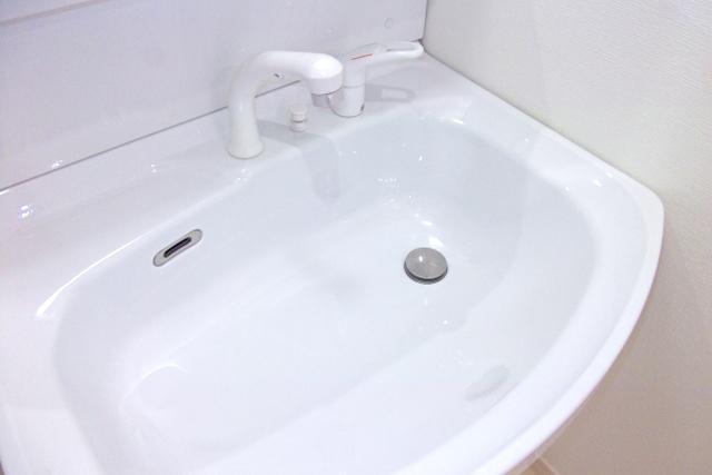 洗面台の修理事例｜排水溝からの悪臭